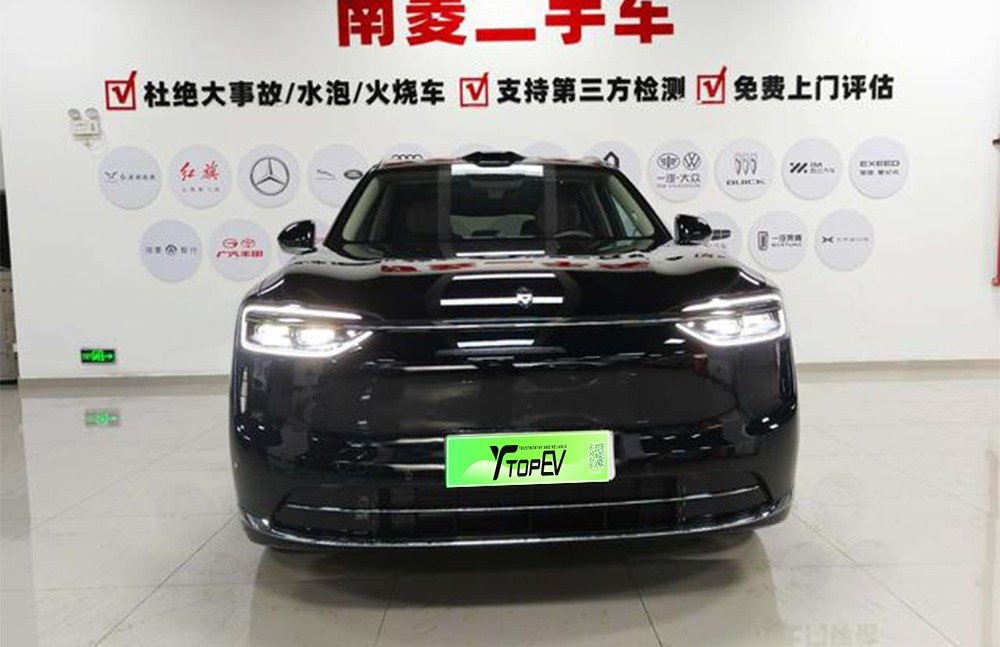 imgi_4_aito m7 2 Aito M7 2026 Model Year, Extended-Range Ultra, 5-Seater, AWD– Ready for Export From China | Electric Vehicle From China Canada - Image 1