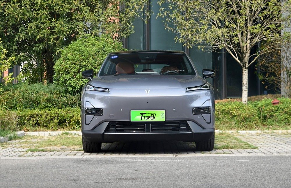 imgi_4_deepal s05 2 2026 Changan Deepal S05– China Export Vehicle | Affordable Chinese Car Canada - Image 1